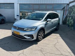 Silber Gebraucht 2020 VW Touran R-line Van / Kleinbus | 29.000 € (Fairer Preis)