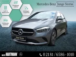 Grau Gebraucht 2024 Mercedes B200 Progressive Van / Kleinbus | 35.980 €