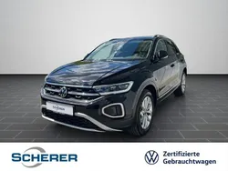 Deep black perleffekt (metallic) Gebraucht 2023 VW T-Roc Style SUV | 25.980 € (Fairer Preis)