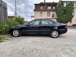 Schwarz Gebraucht 2000 Mercedes 200 Limousine | 2.900 €