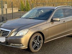 Grau Gebraucht 2010 Mercedes 350 Kombi | 6.999 € (Fairer Preis)