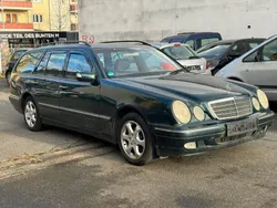 Grün Gebraucht 2001 Mercedes E200 Elegance Limousine | 2.890 € (Fairer Preis)