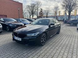 Schwarz Gebraucht 2022 BMW 545e M Sport Limousine | 46.490 € (Fairer Preis)
