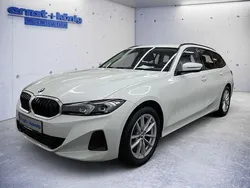 Weiß Gebraucht 2023 BMW 320 Shadowline Kombi | 32.890 € (Fairer Preis)
