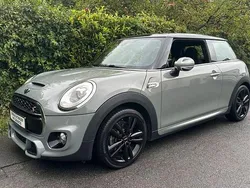 Grau Gebraucht 2018 Mini John Cooper Works Kleinwagen | 18.990 € (Fairer Preis)