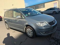 Grau Gebraucht 2007 VW Touran Highline Van / Kleinbus | 4.950 € (Fairer Preis)