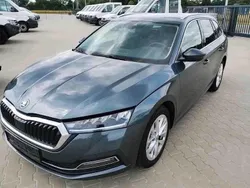Seda quartz/quartz grey Gebraucht 2021 Skoda Octavia First Edition Kombi | 15.990 € (Guter Preis)