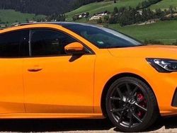 Orange Gebraucht 2019 Ford Focus ST Limousine | 19.500 € (Fairer Preis)