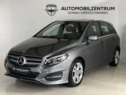 Grau Gebraucht 2015 Mercedes B200 Urban Van / Kleinbus | 12.790 € (Fairer Preis)