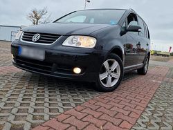 Schwarz Gebraucht 2005 VW Touran Van / Kleinbus | 3.200 € (Etwas zu teuer)
