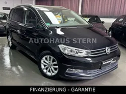 Schwarz Gebraucht 2016 VW Touran Van / Kleinbus | 18.999 € (Fairer Preis)