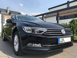 Schwarz Gebraucht 2018 VW Passat Comfortline Kombi | 19.699 € (Fairer Preis)