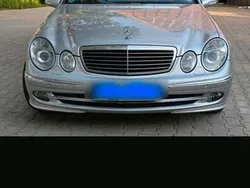 Beige Gebraucht 2003 Mercedes E200 Kombi | 2.999 €