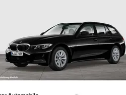 Schwarz Gebraucht 2022 BMW 330e Advantage Kombi | 28.990 € (Guter Preis)