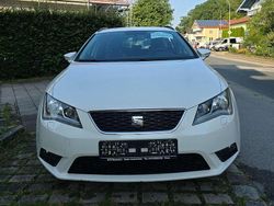 Weiß Gebraucht 2015 Seat Leon ST CONNECT Kombi | 7.990 € (Fairer Preis)