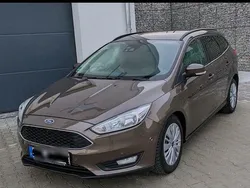 Braun Gebraucht 2016 Ford Focus Kombi | 9.500 € (Teuer)