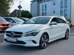 Weiß Gebraucht 2017 Mercedes CLA180 Shooting Brake Kombi | 17.990 € (Fairer Preis)