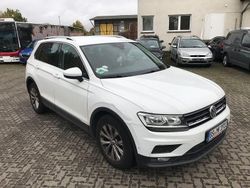 Weiß Gebraucht 2019 VW Tiguan Comfortline SUV | 17.999 € (Superpreis)