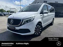Arktikweiß Gebraucht 2022 Mercedes EQV300 Van / Kleinbus | 37.850 € (Superpreis)
