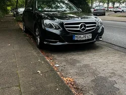 Schwarz Gebraucht 2016 Mercedes E200 Avantgarde Kombi | 6.999 €