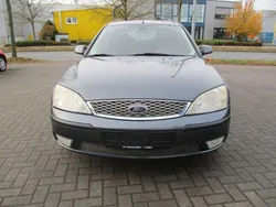 Grau Gebraucht 2005 Ford Mondeo Trend Limousine | 2.500 € (Fairer Preis)