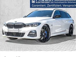 Weiß Gebraucht 2022 BMW 330e M Sport Kombi | 37.880 € (Etwas zu teuer)