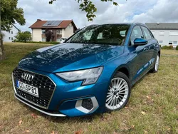 Blau Gebraucht 2021 Audi A3 Sportback Advanced Plus Limousine | 20.990 € (Guter Preis)