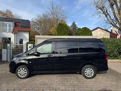 Schwarz Gebraucht 2017 Mercedes Vito Active Kombi | 28.900 €