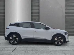 Weiß Gebraucht 2022 Renault Mégane Equilibre | 20.530 € (Guter Preis)