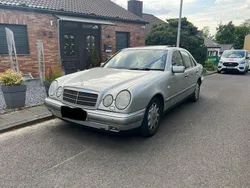 Silber Gebraucht 1997 Mercedes E320 Limousine | 3.000 €