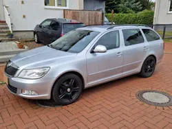 Silber Gebraucht 2011 Skoda Octavia Ambiente Kombi | 6.900 € (Fairer Preis)