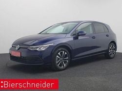 Blau Gebraucht 2021 VW Golf VIII United Limousine | 17.950 € (Guter Preis)