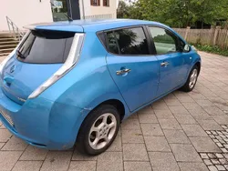 Blau Gebraucht 2012 Nissan Leaf Kleinwagen | 3.800 € (Guter Preis)