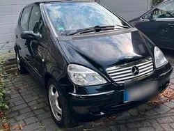 Schwarz Gebraucht 2003 Mercedes A190 Avantgarde Kleinwagen | 3.000 € (Etwas zu teuer)