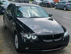Schwarz Gebraucht 2007 BMW 325 Limousine | 3.500 €