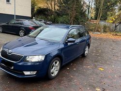 Blau Gebraucht 2015 Skoda Octavia Ambition Kombi | 7.099 € (Fairer Preis)