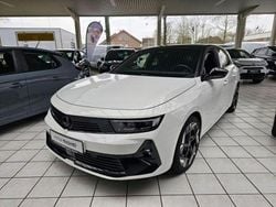 Weiss Gebraucht 2023 Opel Astra GSe Limousine | 28.990 € (Fairer Preis)