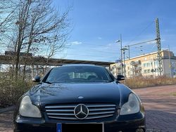 Schwarz Gebraucht 2008 Mercedes CLS500 Limousine | 16.000 € (Teuer)