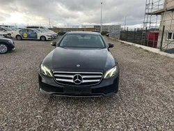 Schwarz Gebraucht 2017 Mercedes E200 Avantgarde Limousine | 11.499 €