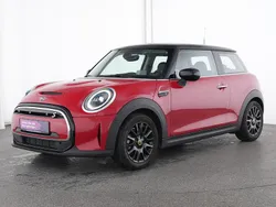 Rot Gebraucht 2023 Mini Cooper SE Classic Kleinwagen | 21.878 € (Fairer Preis)