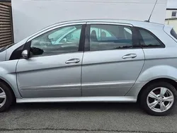 Silber Gebraucht 2005 Mercedes B180 Van / Kleinbus | 1.590 €