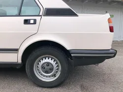 Weiß Gebraucht 1983 Alfa Romeo Giulietta Kleinwagen | 8.888 €