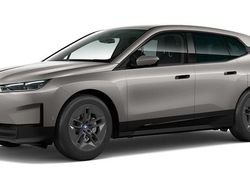 Grau Gebraucht 2025 BMW iX SUV | 74.747 € (Etwas zu teuer)