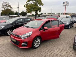 Rot Gebraucht 2016 Kia Rio Spirit Limousine | 10.999 € (Fairer Preis)