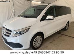 Weiß Gebraucht 2020 Mercedes V220 Van / Kleinbus | 33.980 € (Superpreis)