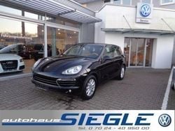 Schwarz metallic Gebraucht 2011 Porsche Cayenne SUV | 45.440 €