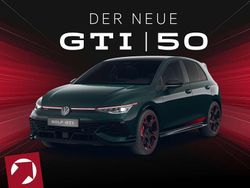 Grün (dark moss green metallic schwarz) Neu 2025 VW Golf VIII Edition Limousine | 46.900 € (Guter Preis)