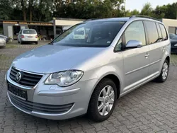 Reflexsilber metallic Gebraucht 2008 VW Touran United Van / Kleinbus | 3.890 € (Teuer)