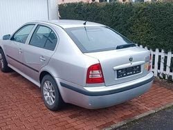 Silber Gebraucht 2004 Skoda Octavia Limousine | 1.000 € (Superpreis)