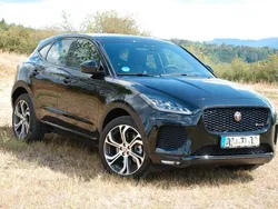 Schwarz Gebraucht 2018 Jaguar E-Pace First Edition SUV | 20.999 € (Fairer Preis)